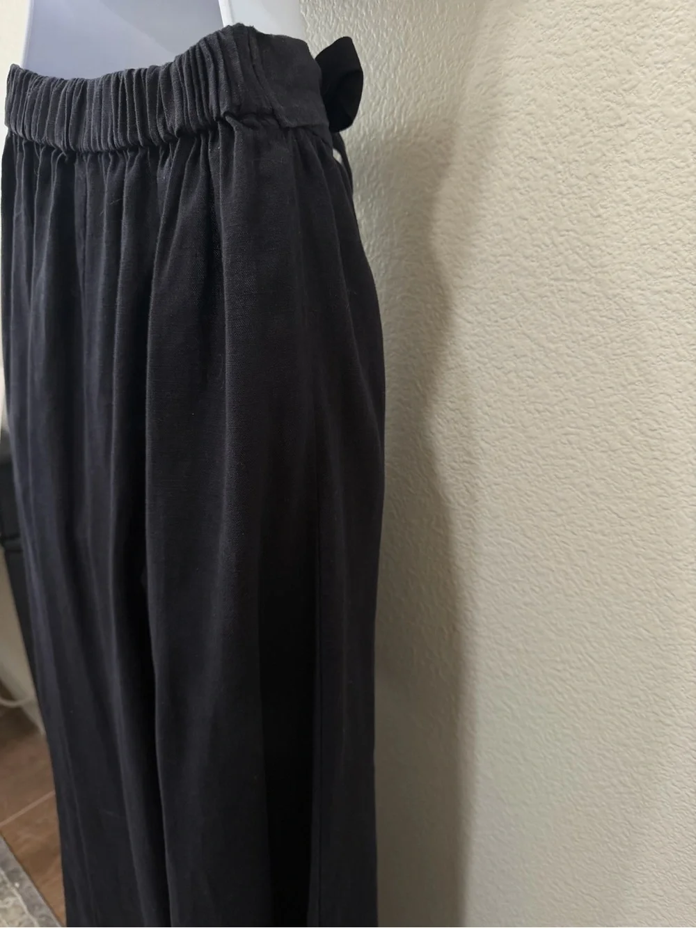 REFORMATION- Black Two-Piece Skirt & Crop Top Set/ linen fabric